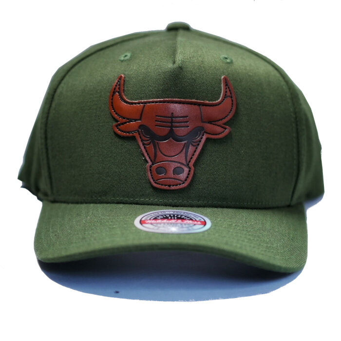 Mitchell & Ness Pack Snapback Cap Olive Bulls