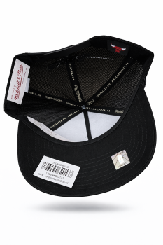 Mitchell & Ness Snapback Trucker Cap Chicago Bulls Black on Black
