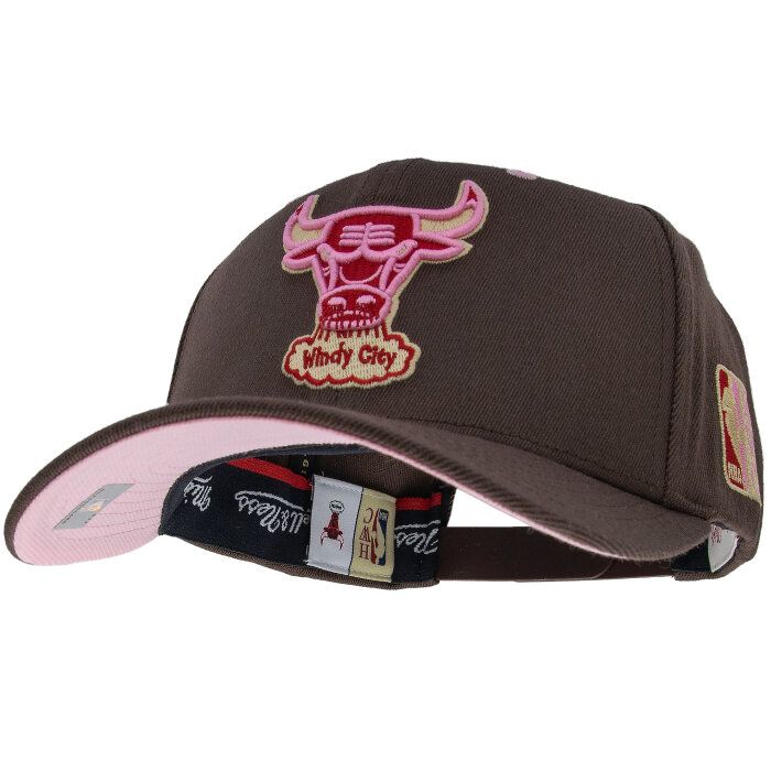 Mitchell & Ness NBA Brown Sugar Bacon Classic Red Snapback Chicago Bulls